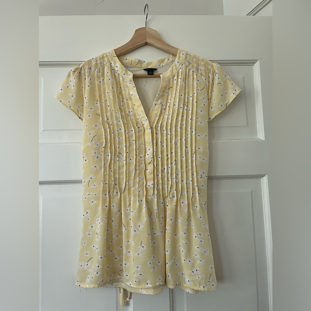 Ann Taylor Yellow Floral Short Sleeve Blouse